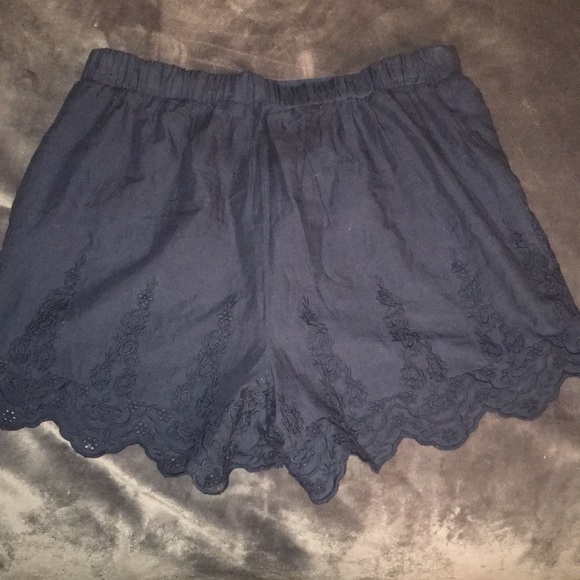 Shorts - Picture 2 of 2